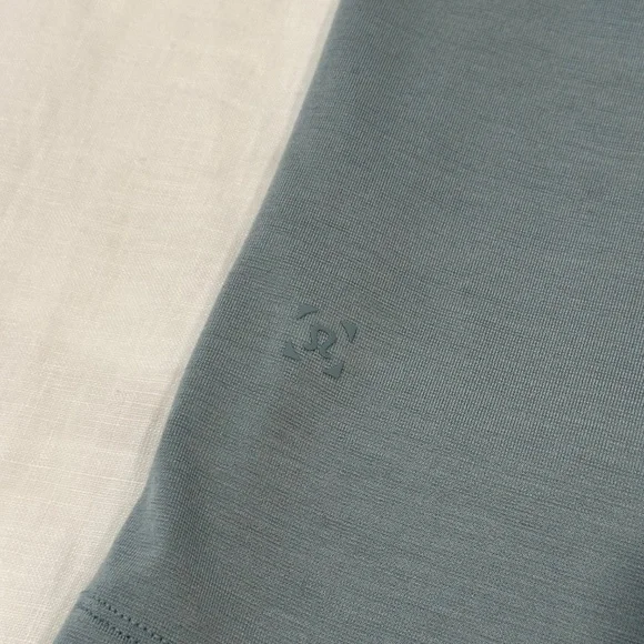 Lululemon Evolution Short-Sleeve Polo Shirt (Medium) - Picture 3 of 3